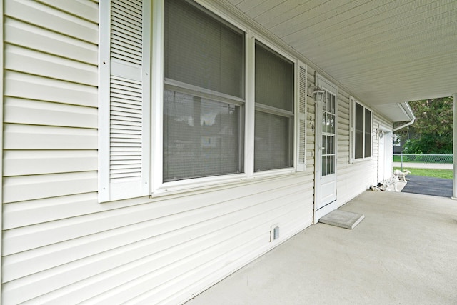 1138 Ohio Ave, Logan, OH 43138 - view of patio