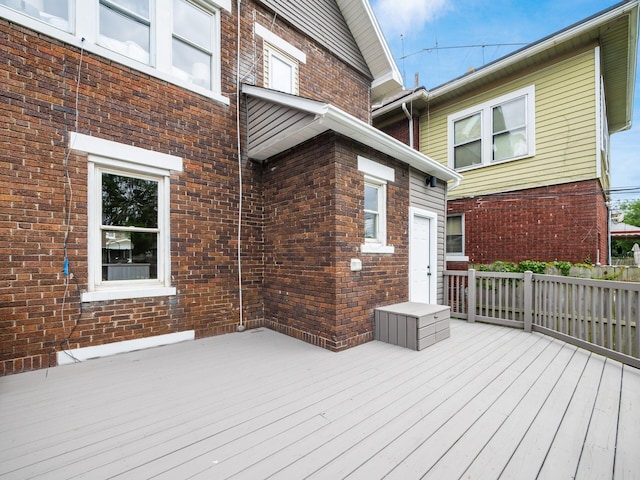 935 S Ohio Ave, Columbus, OH 43206 - view of wooden deck
