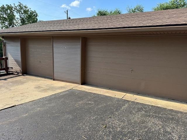 300 Core Rd, Frankfort, OH 45628 - view of garage