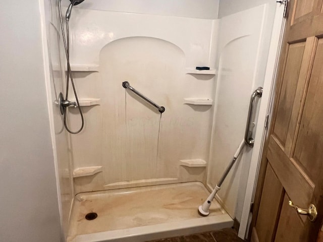 4345 Lancaster Kirkersville Rd NW, Lancaster, OH 43130 - full bathroom with a shower