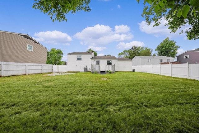 1310 Sweetbay Pl, Galloway, OH 43119 - rear view of house with a fenced backyard and a deck