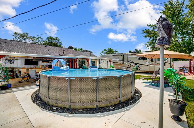 599 S Brinker Ave, Columbus, OH 43204 - view of swimming pool