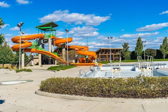 333 Quarter Way, Delaware, OH 43015 - community jungle gym featuring boat lift and a boat dock
