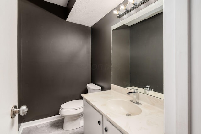 7911 Verandah Ct Unit 58, Powell, OH 43065 - half bathroom featuring toilet and vanity