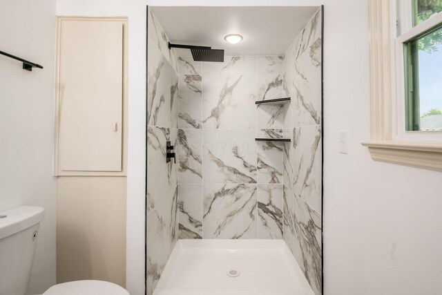 1571 Vinton Ave, Columbus, OH 43220 - bathroom with toilet and a marble finish shower