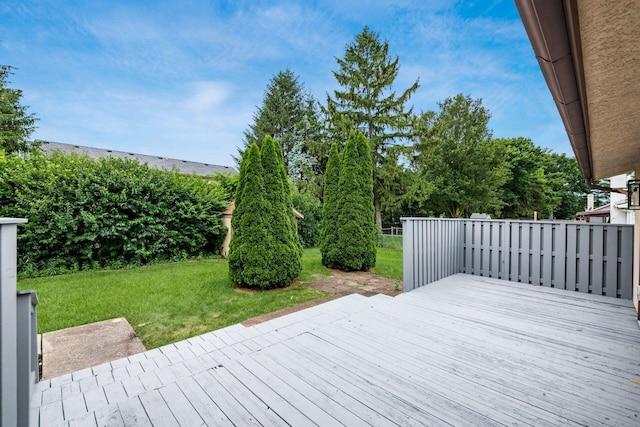 1571 Vinton Ave, Columbus, OH 43220 - wooden deck featuring a yard