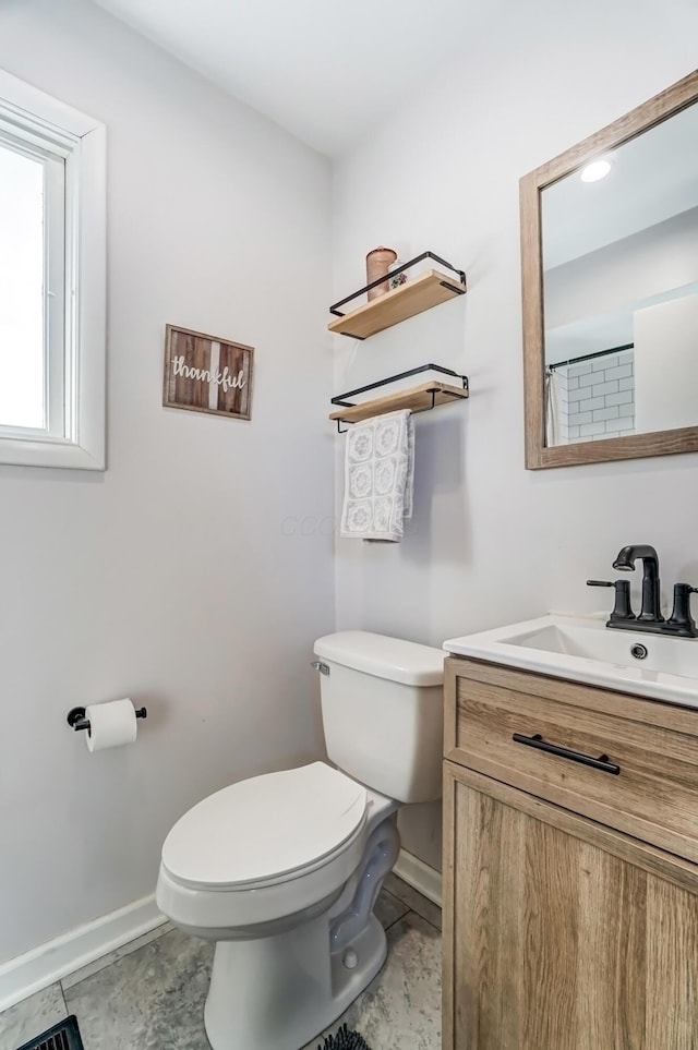 4851 Hillcrest St N, Hilliard, OH 43026 - bathroom featuring vanity and a shower with curtain