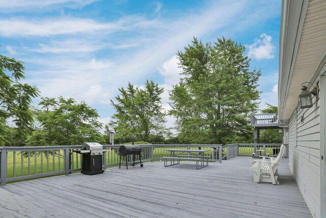 6658 Ridpath Rd, Grove City, OH 43123 - wooden terrace featuring grilling area