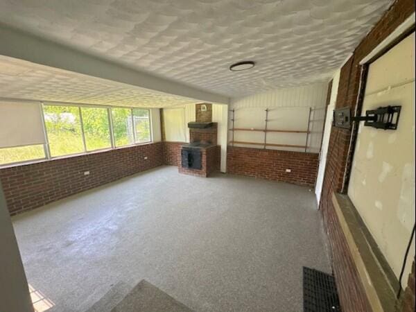 959 Kelton Ave, Columbus, OH 43206 - view of unfurnished sunroom