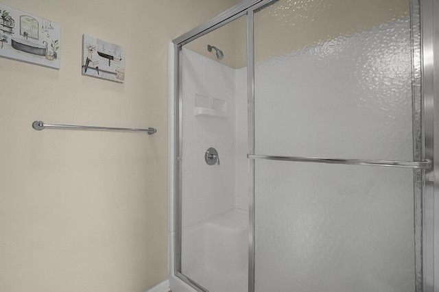 262 Alexander Lawrence Dr, Pickerington, OH 43147 - bathroom featuring a shower stall