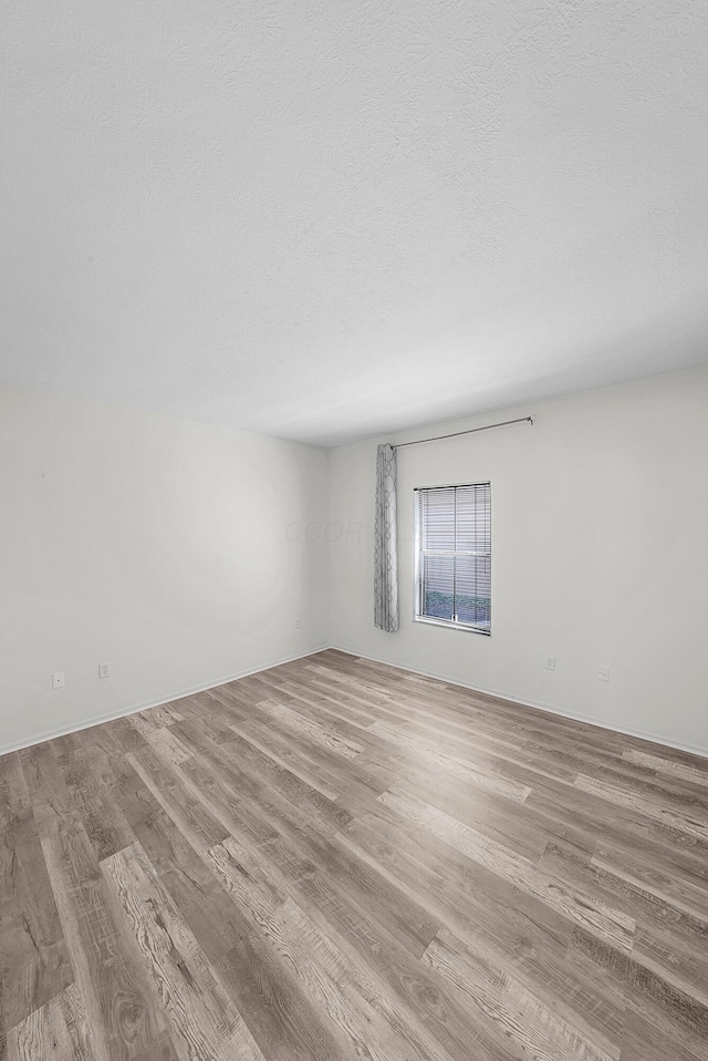 25 Victorian Gate Way, Columbus, OH 43215 - empty room with wood finished floors