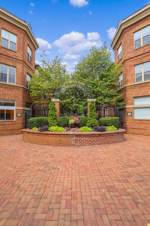 25 Victorian Gate Way, Columbus, OH 43215 - view of community