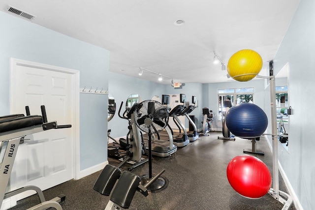 25 Victorian Gate Way, Columbus, OH 43215 - workout area featuring baseboards and rail lighting
