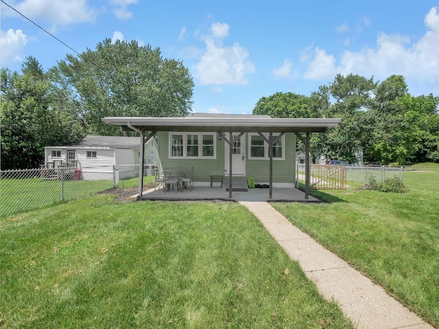 1018 Harrison Ave, Lancaster, OH 43130 - view of front of property featuring a fenced backyard and a patio