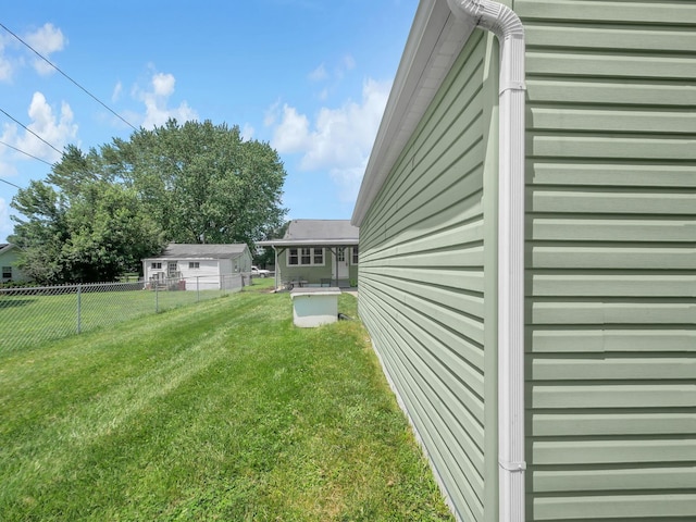 1018 Harrison Ave, Lancaster, OH 43130 - view of yard
