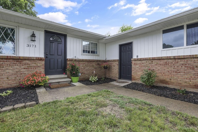 3171 Haskell Dr, Columbus, OH 43219 - property entrance featuring brick siding