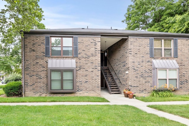 5844 Hallridge Cir Unit C, Columbus, OH 43232 - photo 1