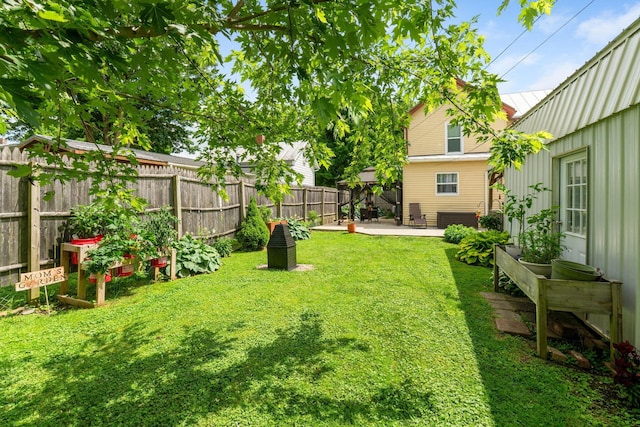 115 Maple Ave, Utica, OH 43080 - view of yard featuring a patio