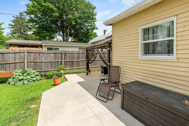 115 Maple Ave, Utica, OH 43080 - view of patio