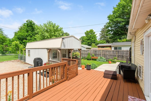 115 Maple Ave, Utica, OH 43080 - wooden deck with a fenced backyard