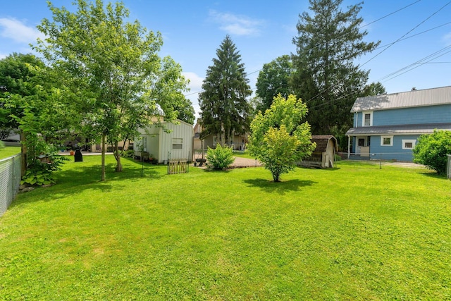 115 Maple Ave, Utica, OH 43080 - view of yard with a shed