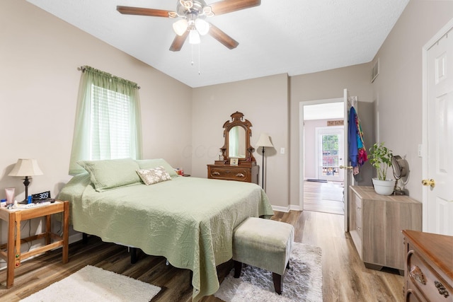 115 Maple Ave, Utica, OH 43080 - bedroom with light wood finished floors and a ceiling fan