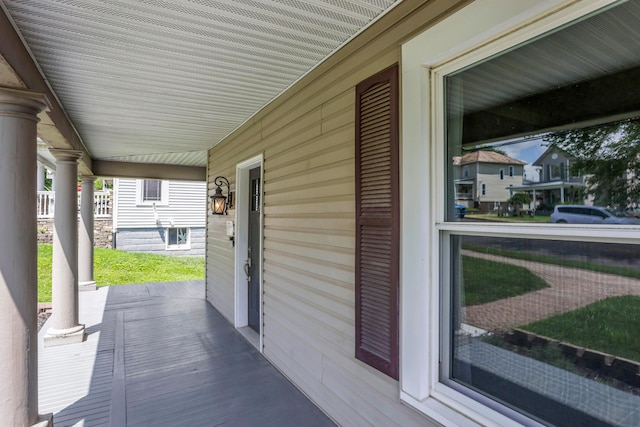522 S Main St, New Lexington, OH 43764 - view of wooden porch