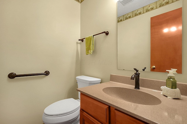 12961 Arabian Ct, Pickerington, OH 43147 - half bath featuring vanity and toilet