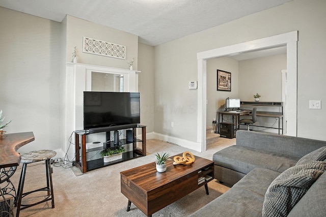 628 Reinhard Ave, Columbus, OH 43206 - living area featuring light colored carpet and baseboards