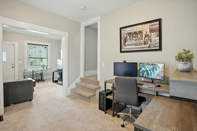 628 Reinhard Ave, Columbus, OH 43206 - home office featuring carpet