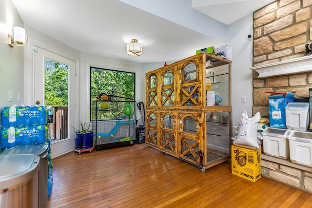 1800 Lynnbrook Ct, Orient, OH 43146 - recreation room with hardwood / wood-style floors