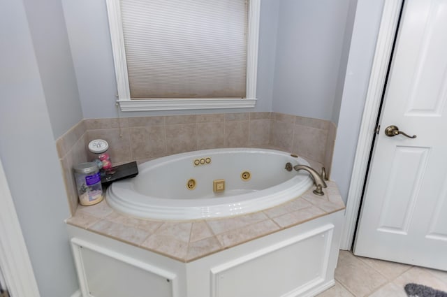 1800 Lynnbrook Ct, Orient, OH 43146 - full bath featuring a tub with jets