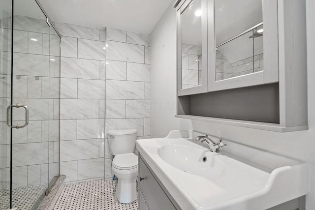 1382 S 5th St, Columbus, OH 43207 - full bath featuring a stall shower and vanity