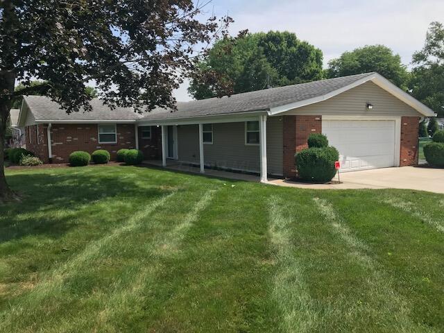 1136 Country Club Dr, Newark, OH 43055 - photo 1