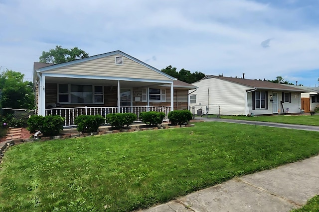 164 E Alcott Rd, Columbus, OH 43207 - view of front of property featuring a front lawn