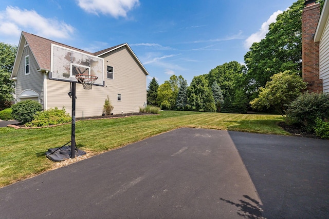 7672 Tullymore Dr, Dublin, OH 43016 - view of property exterior featuring a yard