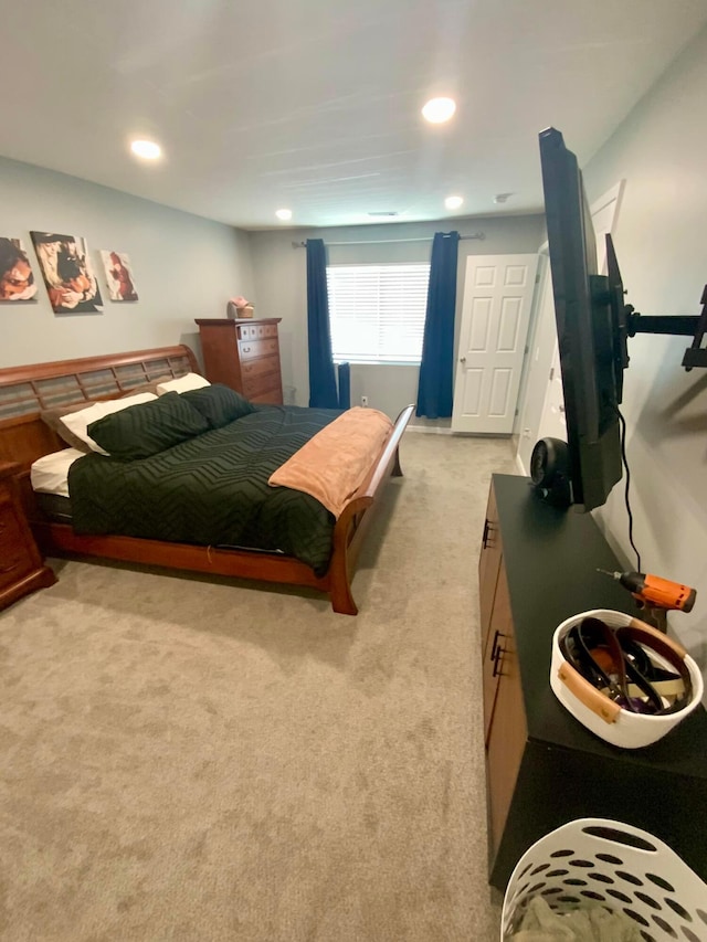 2901 Nuway Rd, Columbus, OH 43207 - bedroom featuring light colored carpet and recessed lighting