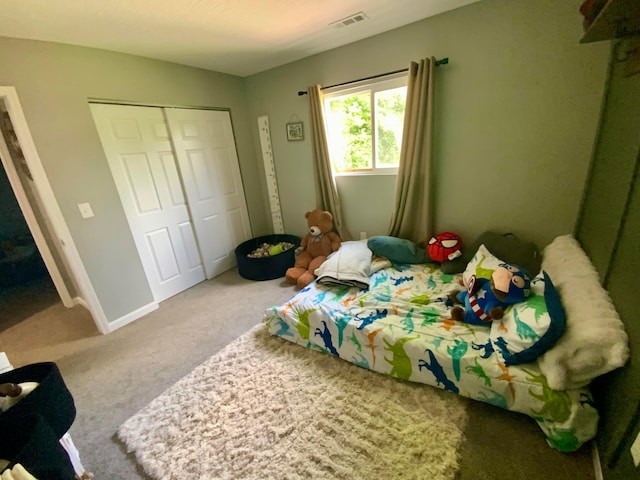 2901 Nuway Rd, Columbus, OH 43207 - bedroom with carpet and a closet