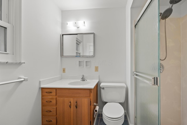 2681 Montcalm Rd, Columbus, OH 43221 - full bathroom with a shower stall and vanity