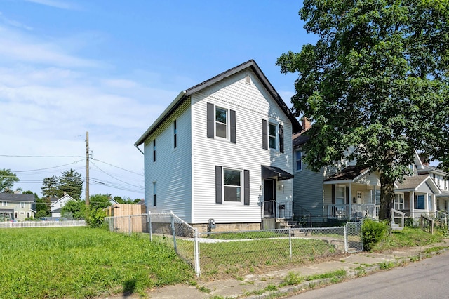 1765 S 8th St, Columbus, OH 43207 - view of front of home featuring a fenced front yard
