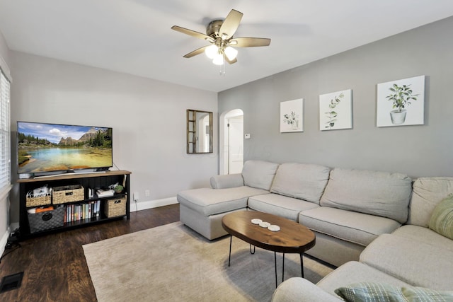 718 Harding Ave, Lancaster, OH 43130 - living room featuring arched walkways, a ceiling fan, and wood finished floors