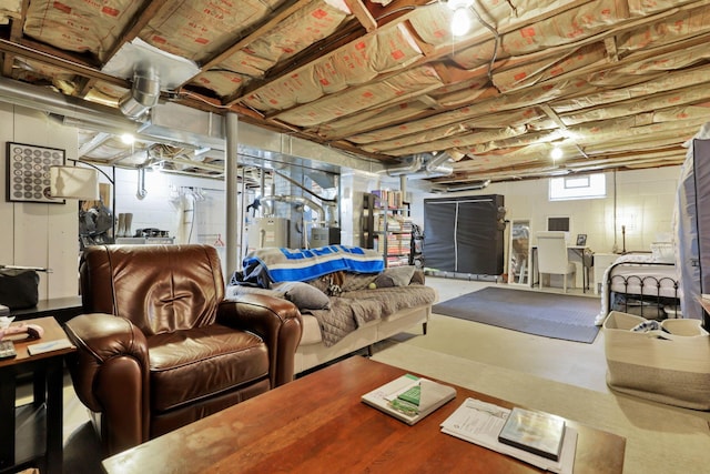 718 Harding Ave, Lancaster, OH 43130 - below grade area featuring water heater