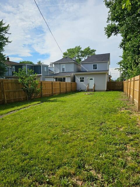689 Reinhard Ave, Columbus, OH 43206 - view of fenced backyard