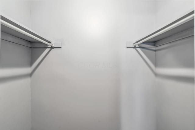 4905 Mckenna Ct, Columbus, OH 43221 - view of spacious closet