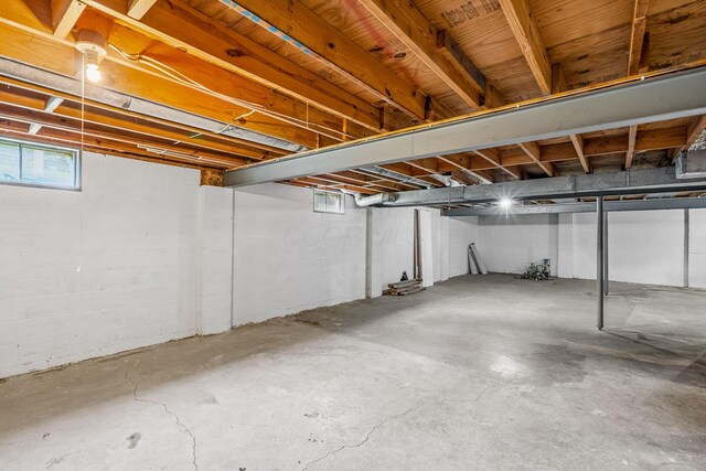 4905 Mckenna Ct, Columbus, OH 43221 - view of basement