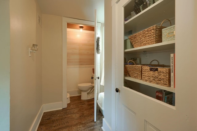 162 Watt St, Circleville, OH 43113 - bathroom featuring wood finished floors and wainscoting