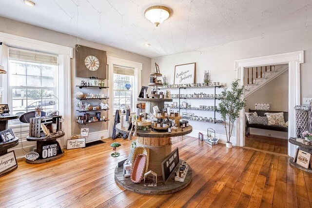 100 E Ohio Ave, Mount Vernon, OH 43050 - dining space featuring hardwood / wood-style flooring