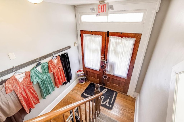 100 E Ohio Ave, Mount Vernon, OH 43050 - foyer entrance featuring wood finished floors and french doors