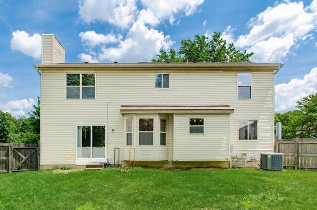 7345 Oakmeadows Dr, Columbus, OH 43085 - back of property with a chimney