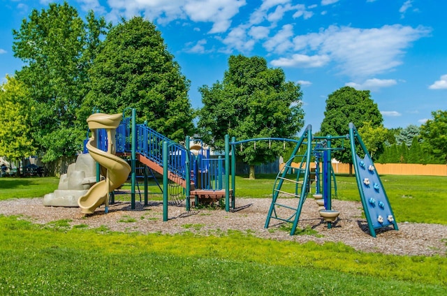 7345 Oakmeadows Dr, Columbus, OH 43085 - community jungle gym with a yard